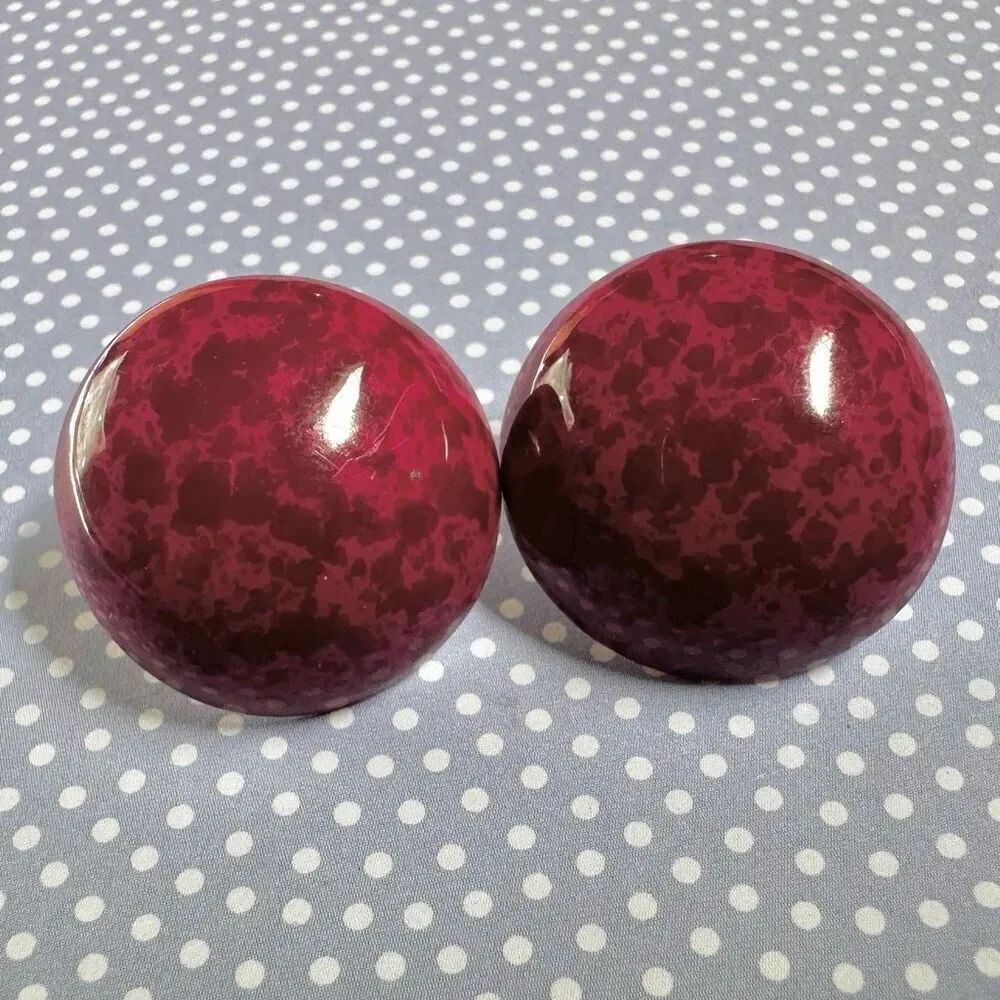 Pink vintage round post earrings